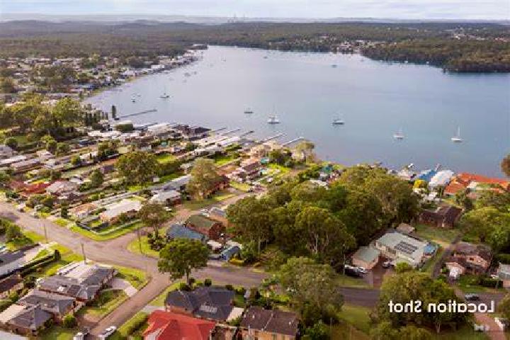 Escorts Kilaben Bay, Australia — Local Companions