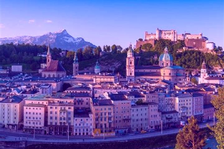 Escorts Kirchenviertel, Austria — Local Companions