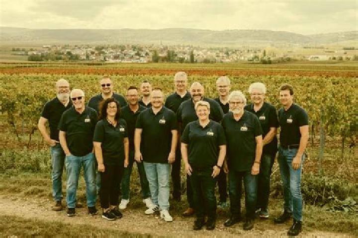 Escorts Kirchheim an der Weinstrasse, Germany — Local Companions