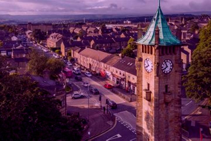 Escorts Kirkburton, United Kingdom — Local Companions