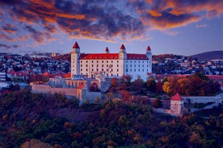 Escorts Klacno, Slovakia — Local Companions