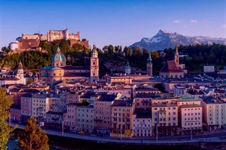 Escorts Klausner, Austria — Local Companions