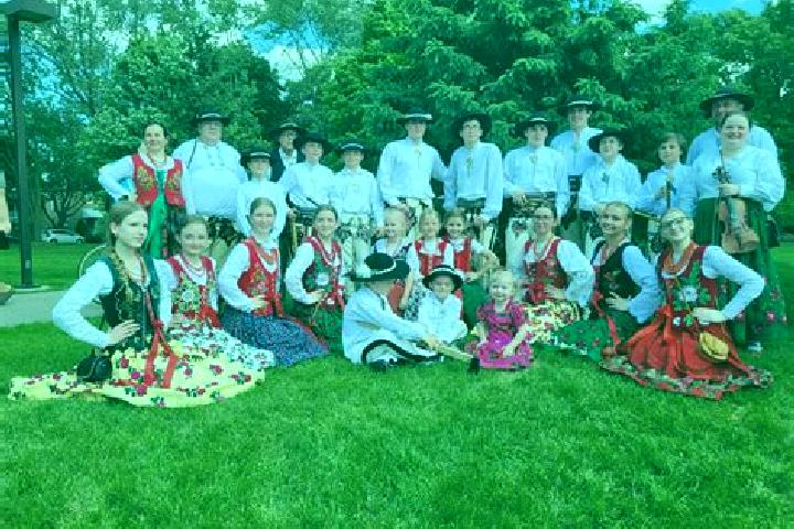 Escorts Klikuszowa, Poland — Local Companions