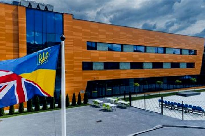Escorts Klomnice, Poland — Local Companions
