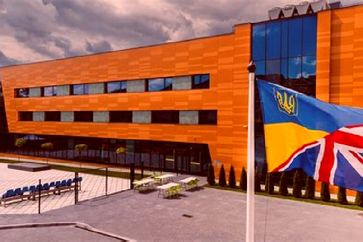 Escorts Kmiecin, Poland — Local Companions