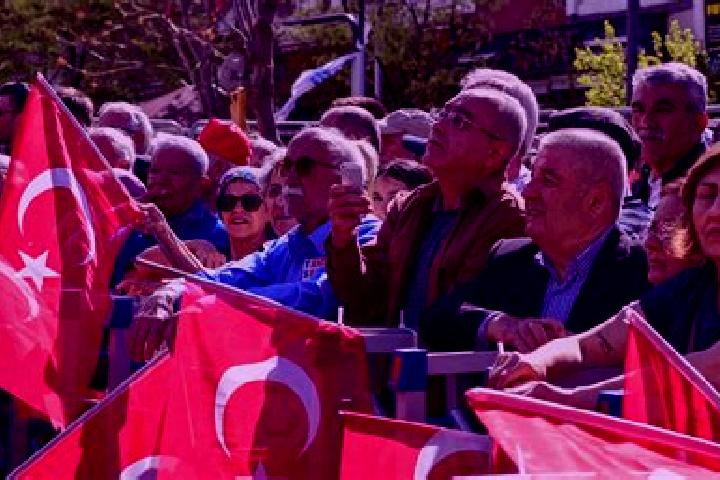 Escorts Koemuerlue, Turkey — Local Companions