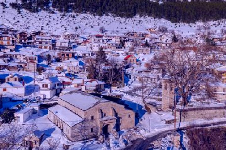 Escorts Kokkinopilos, Greece — Local Companions