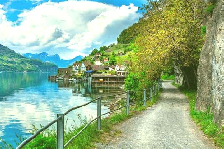 Escorts Kollbrunn, Switzerland — Local Companions