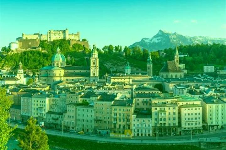 Escorts Kremsdorf, Austria — Local Companions