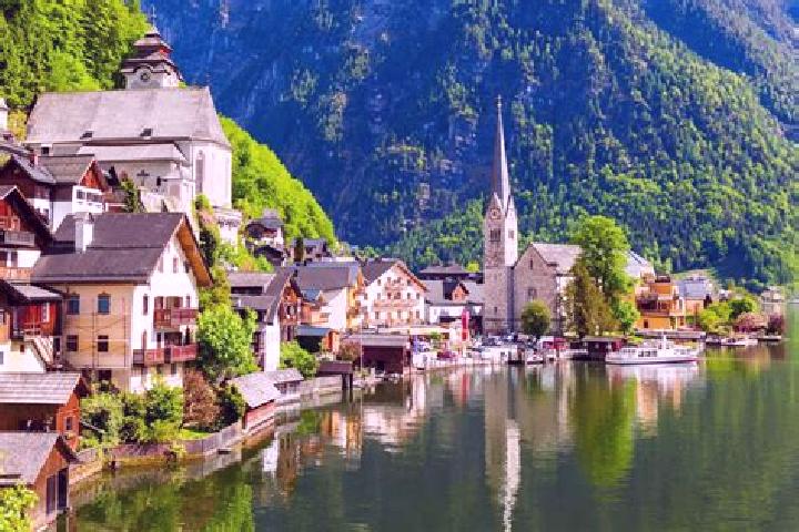 Escorts Krispl, Austria — Local Companions