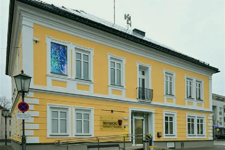 Escorts Kronstorf, Austria — Local Companions