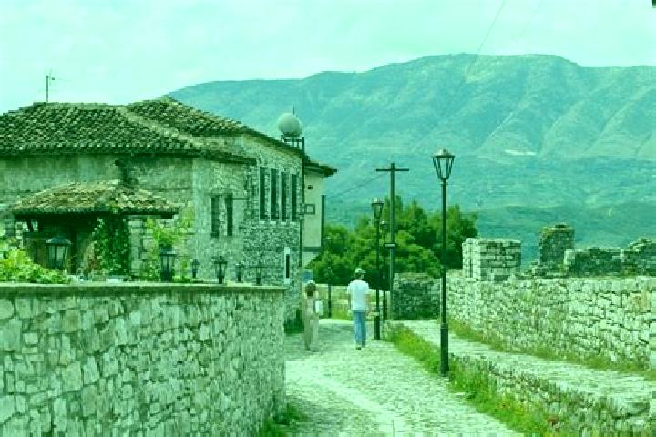 Escorts Krrabe, Albania — Local Companions