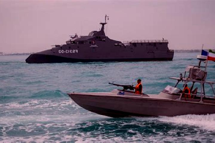 Escorts Kut-e Navaser, Iran — Local Companions