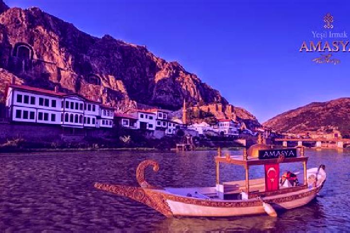 Escorts Kutlubey, Turkey — Local Companions