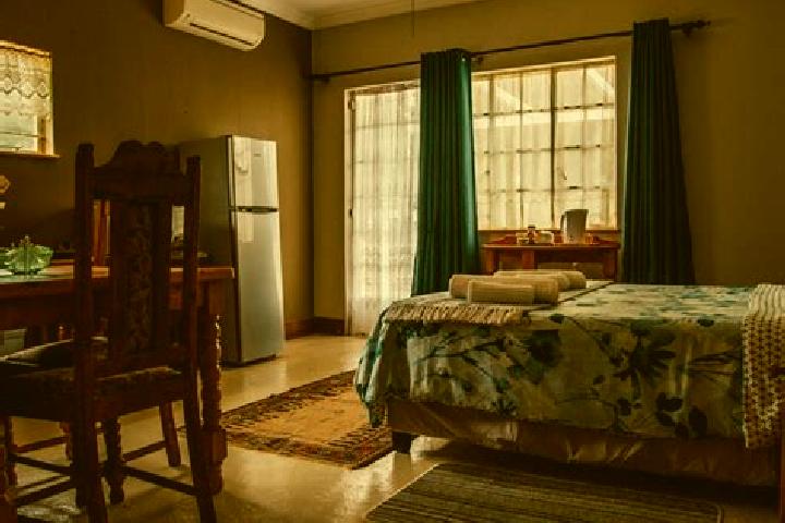 Escorts Kwaggafontein, South Africa — Local Companions
