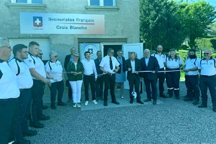 Escorts La Broque, France — Local Companions