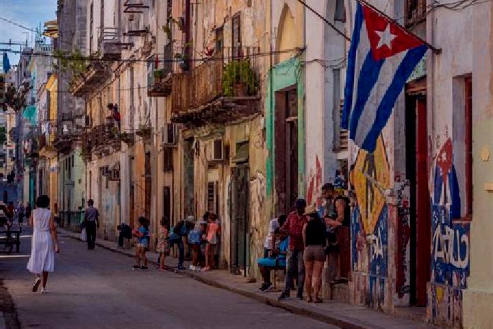 Escorts La Casualidad, Cuba — Local Companions