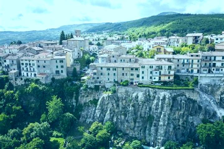 Escorts La Fiora, Italy — Local Companions