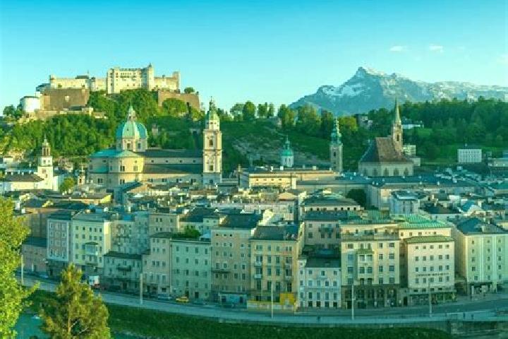 Escorts Laimach, Austria — Local Companions