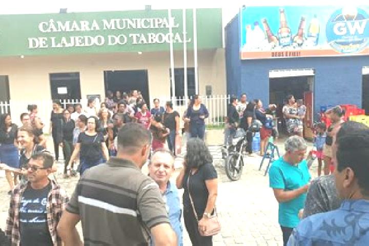 Escorts Lajedo do Tabocal, Brazil — Local Companions