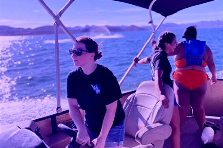 Escorts Lake Pleasant, United States — Local Companions