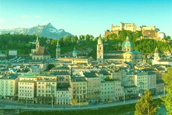 Escorts Landstrasse, Austria — Local Companions