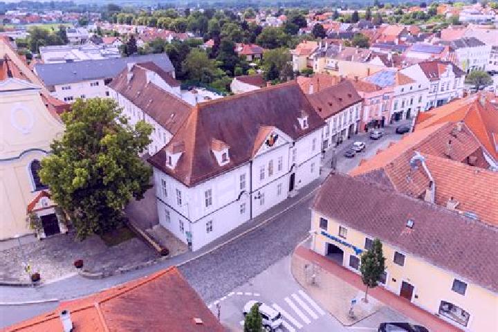 Escorts Langenlois, Austria — Local Companions