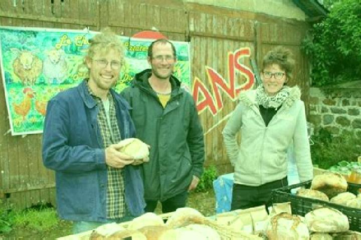 Escorts Langouet, France — Local Companions