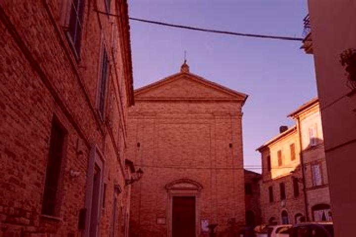 Escorts Lapedona, Italy — Local Companions