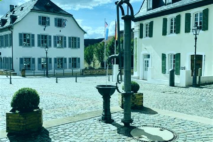 Escorts Lauterecken, Germany — Local Companions
