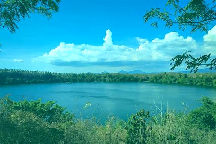 Escorts Lawigan, Philippines — Local Companions