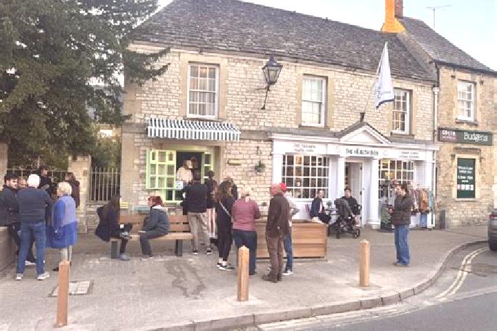 Escorts Lechlade, United Kingdom — Local Companions