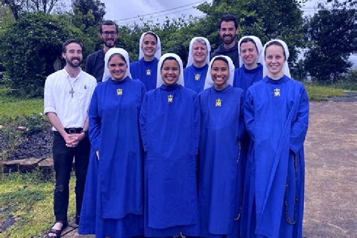 Escorts Lennon, France — Local Companions
