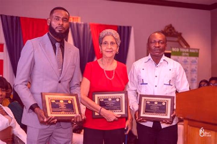 Escorts Les Anglais, Haiti — Local Companions