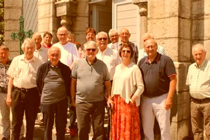 Escorts Les Billaux, France — Local Companions