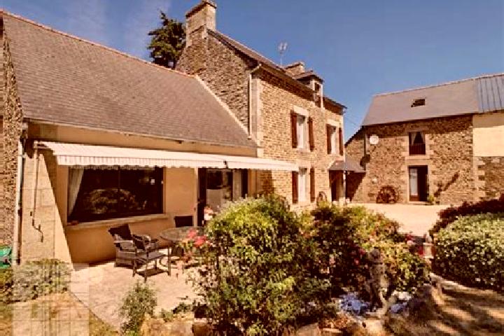 Escorts Les Champs-Geraux, France — Local Companions