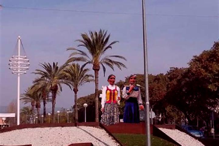 Escorts les Roquetes, Spain — Local Companions