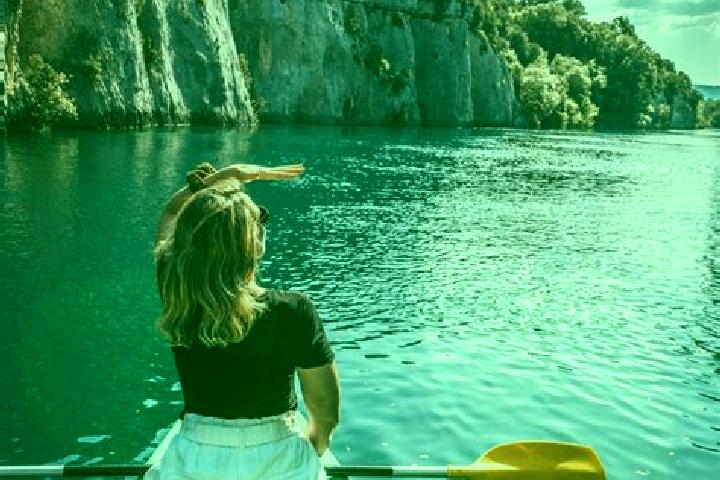Escorts Lessy, France — Local Companions