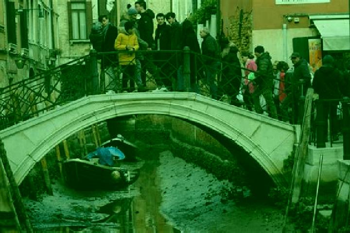 Escorts Lestans, Italy — Local Companions