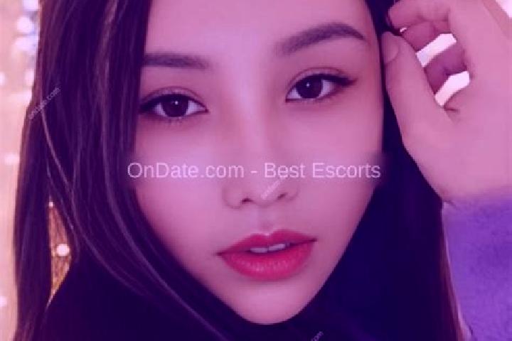 Escorts Liangshi, China — Local Companions