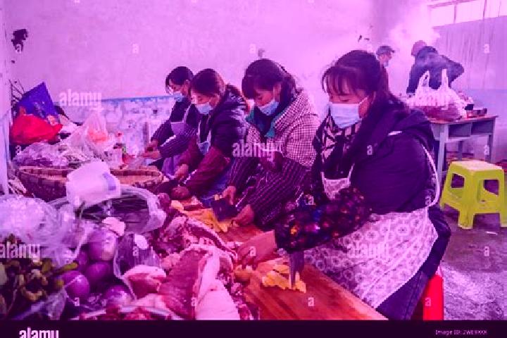 Escorts Liangshui, China — Local Companions