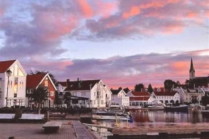 Escorts Lillesand, Norway — Local Companions