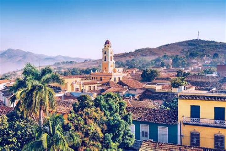 Escorts Limonar, Cuba — Local Companions
