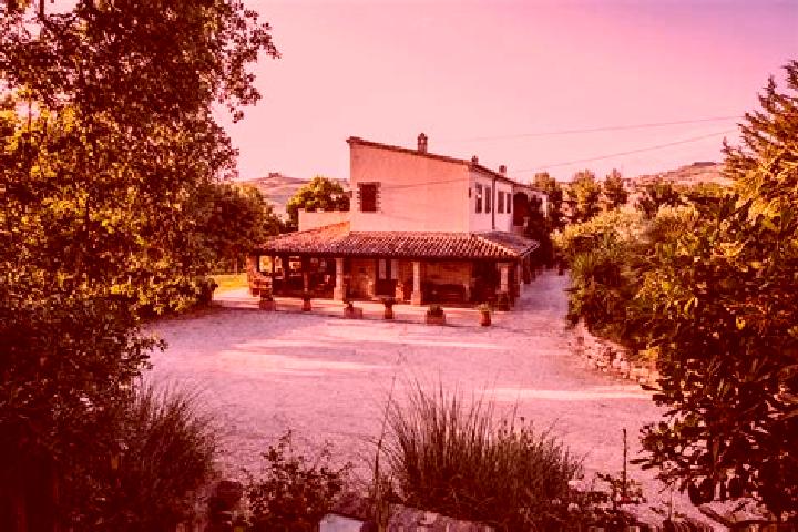Escorts Litta Parodi-Cascinagrossa, Italy — Local Companions