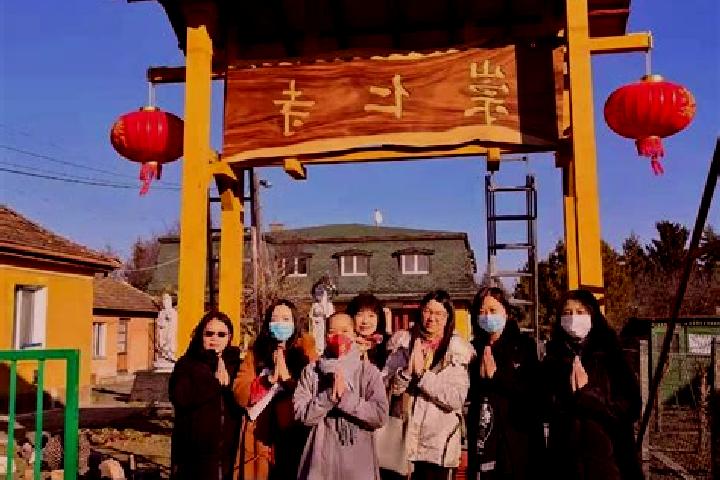 Escorts Liuzu, China — Local Companions