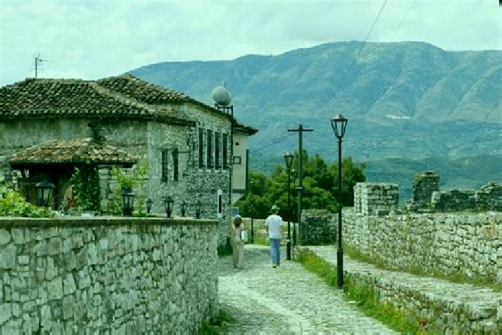 Escorts Livadhja, Albania — Local Companions