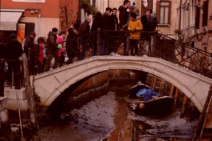 Escorts Livo, Italy — Local Companions