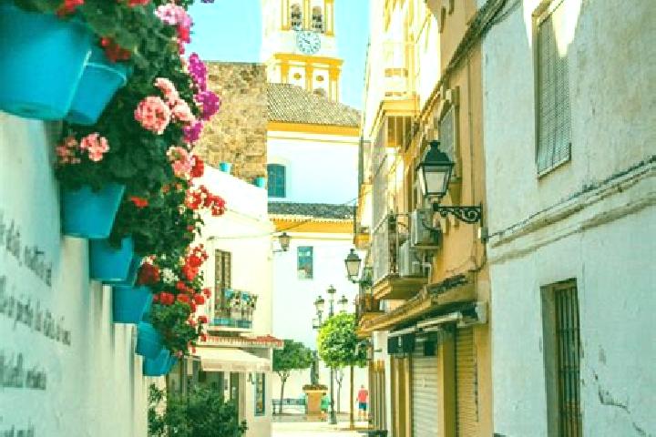 Escorts Llimiana, Spain — Local Companions