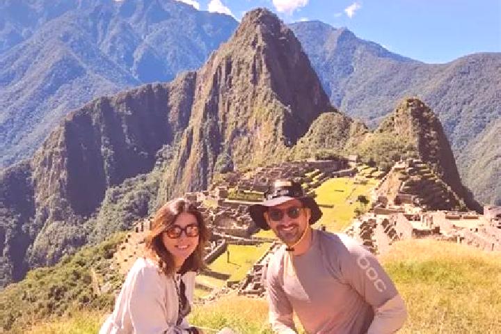 Escorts Llipa, Peru — Local Companions