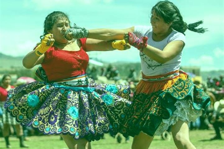 Escorts Llique, Peru — Local Companions